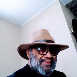 Meet your Posher, Charles